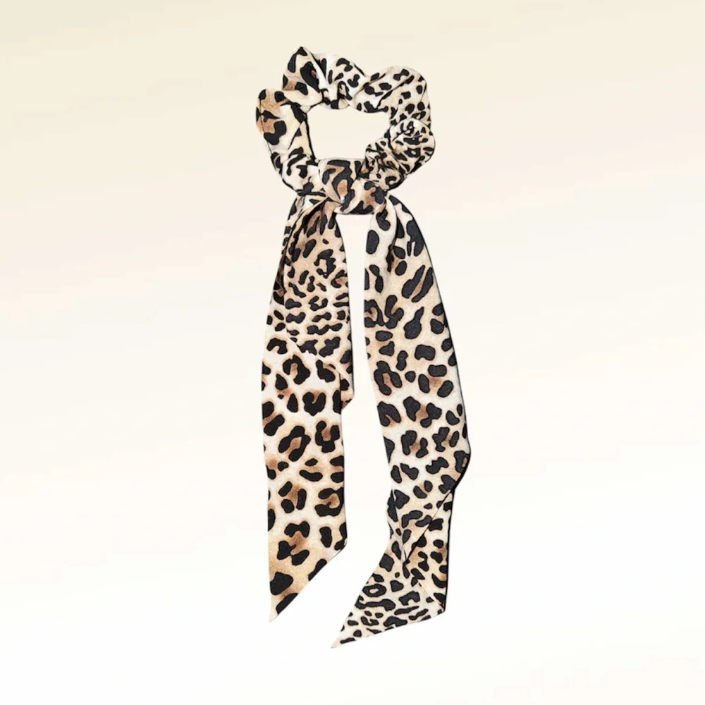 ⚡Leopard Print Scrunchie Hair Scarf — NWT 🐆